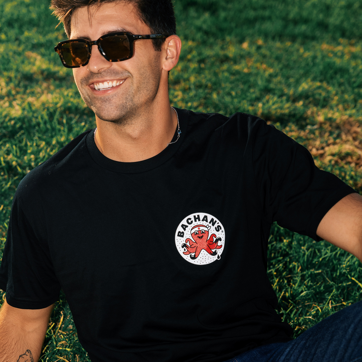 Knuckles Tee E0