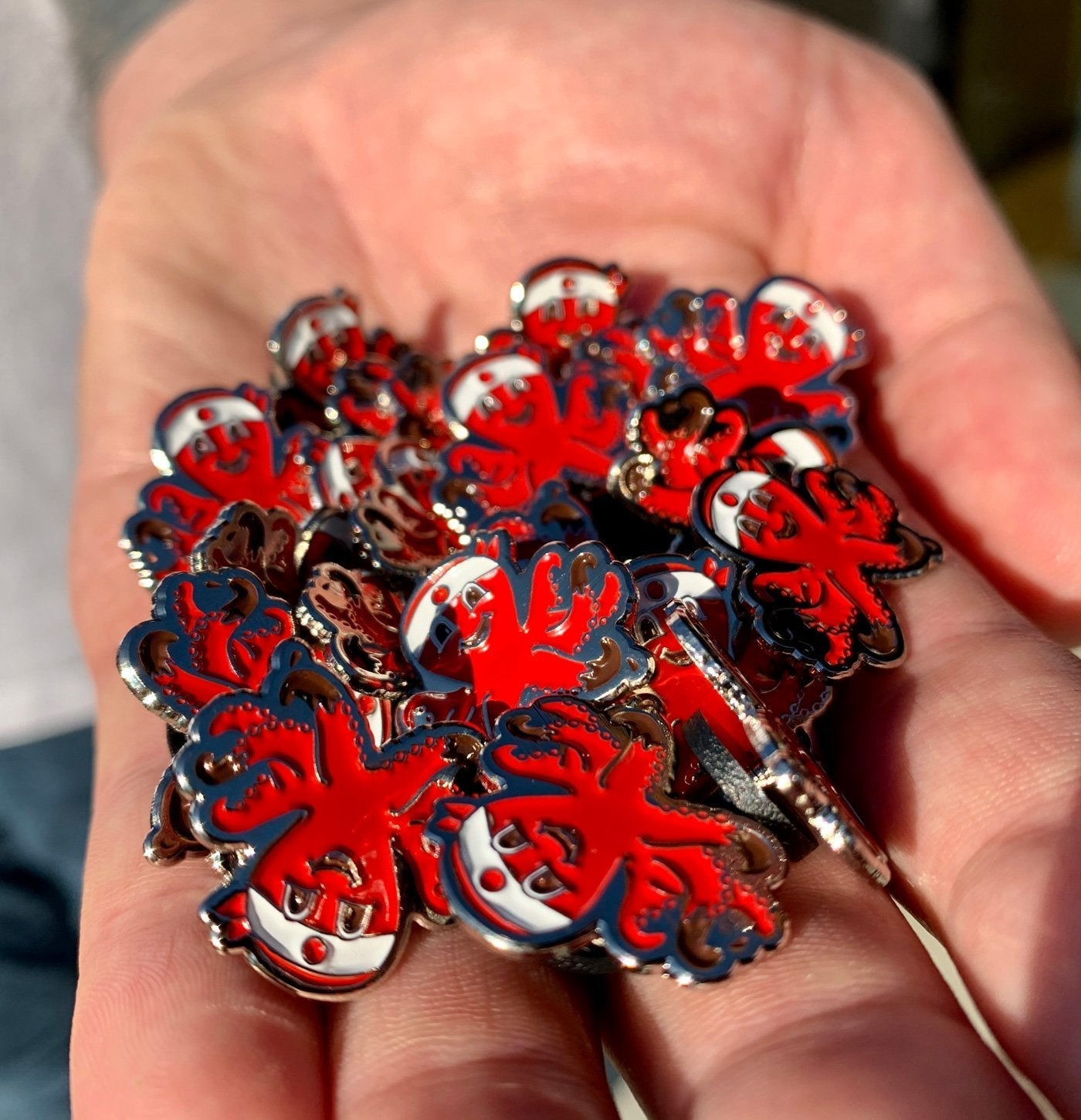 Red Octo Pin H1